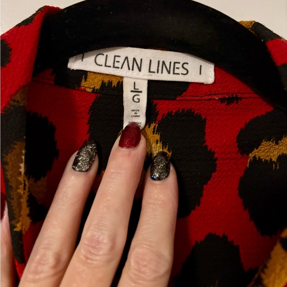 Leopard Print Button-Up Blouse - Picture 3 of 3